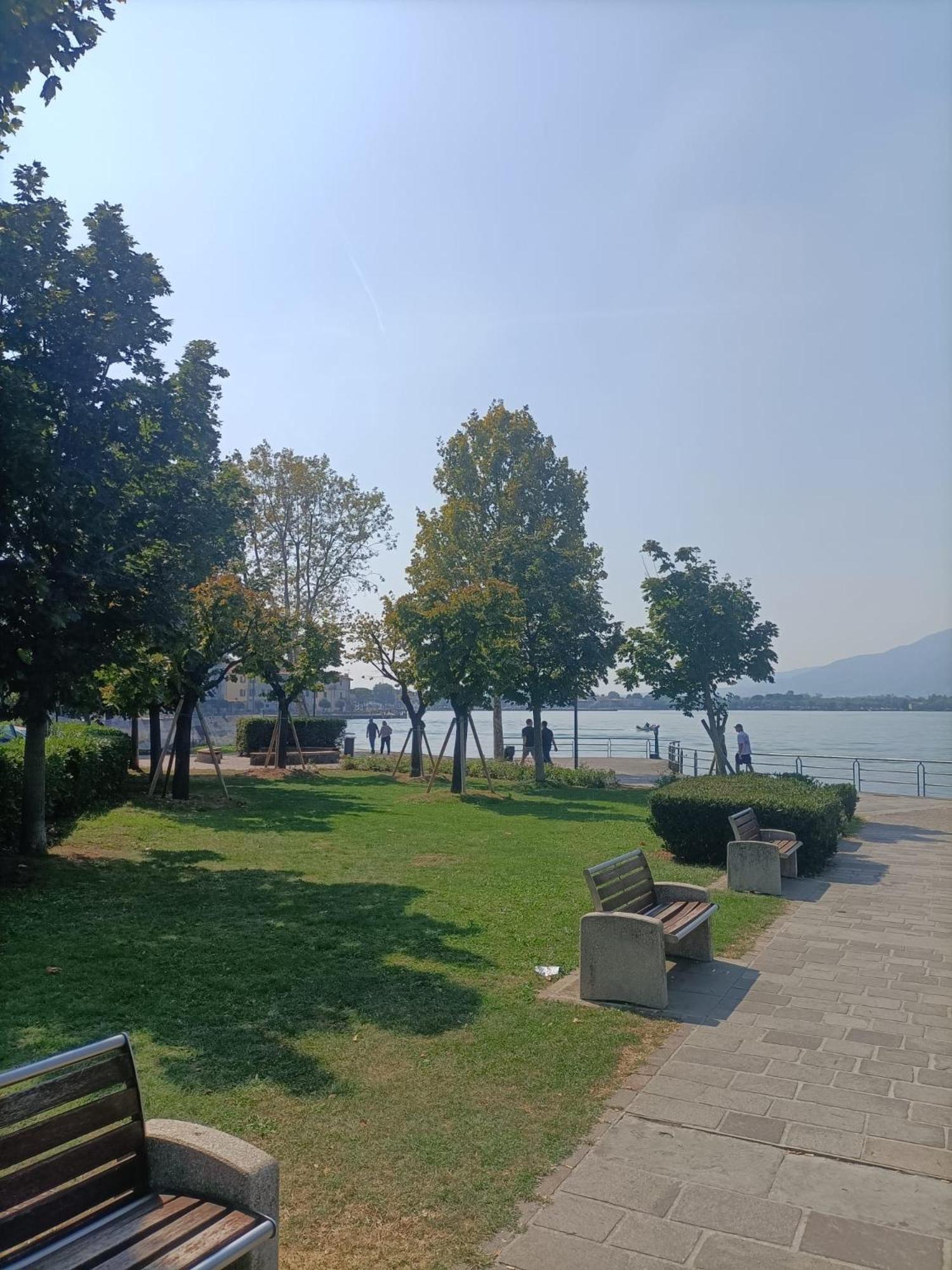 Beth House Iseo Apartment Стая снимка