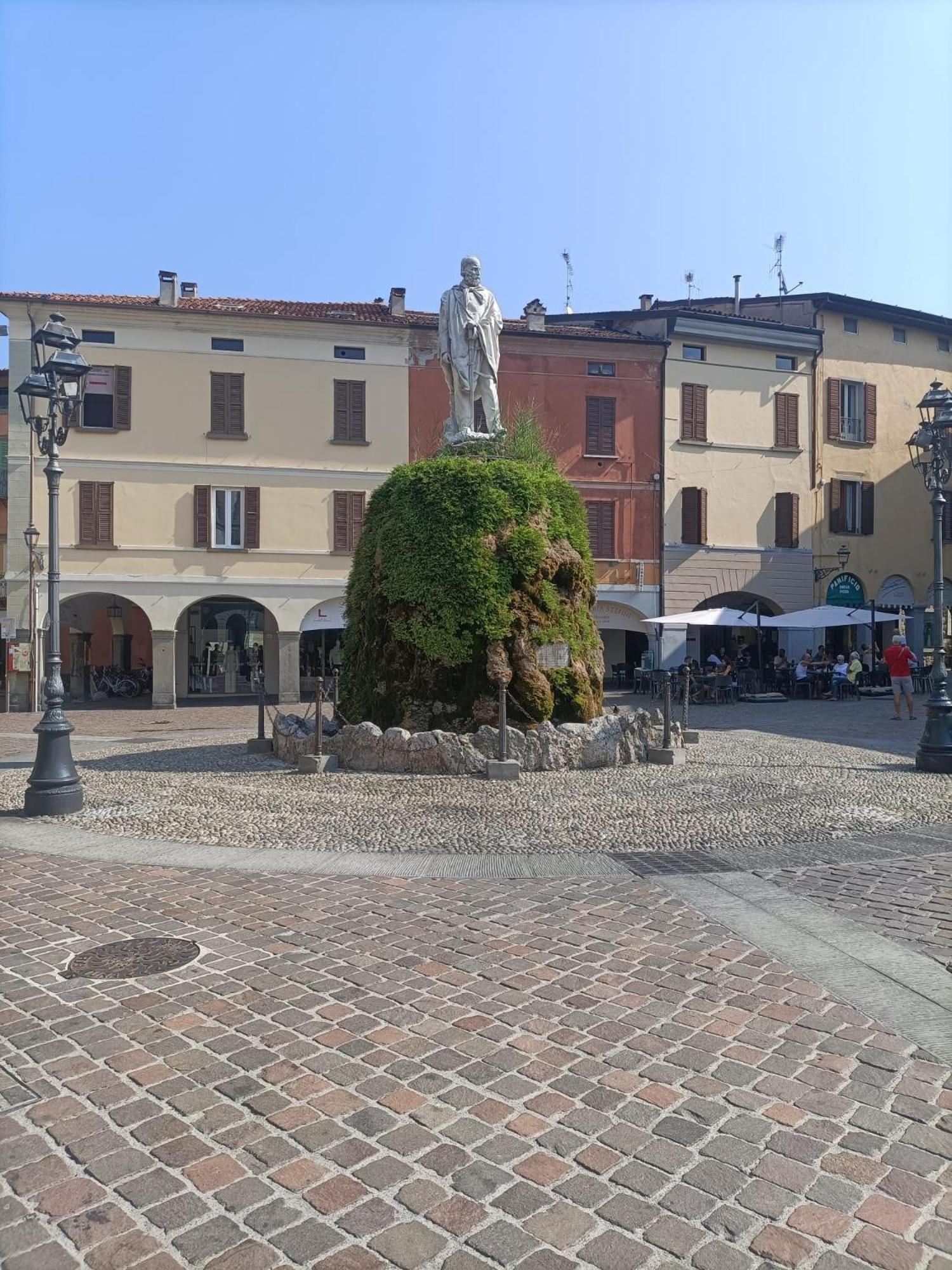 Beth House Iseo Apartment Стая снимка